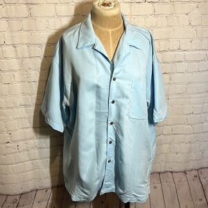 Cabana Breeze UltraClub Mens Large Light Blue Short Sleeve Button Up Shirt